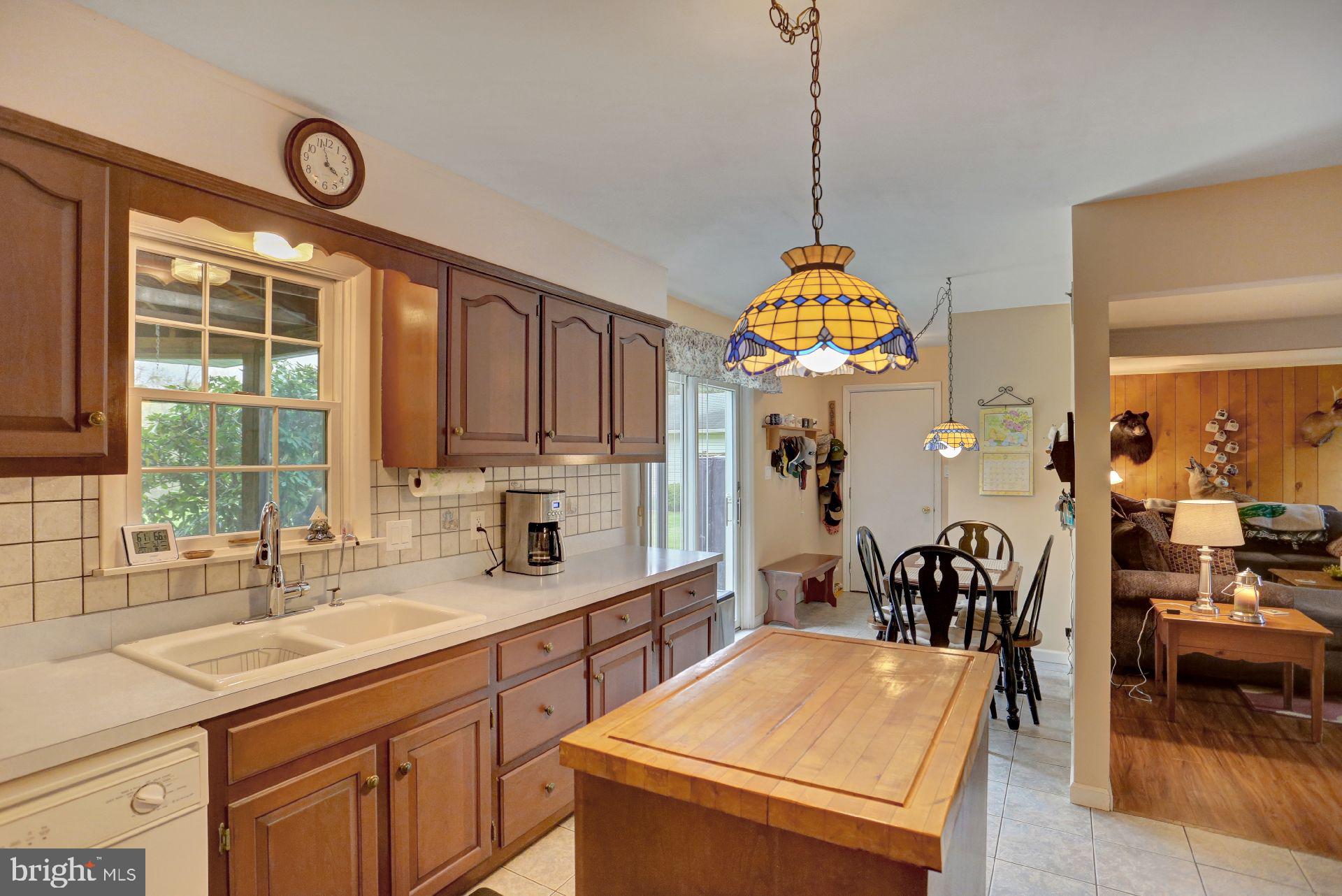 358 Old Stage Road Lewisberry, PA 17339 - Photo 9 of 34 Kitchen