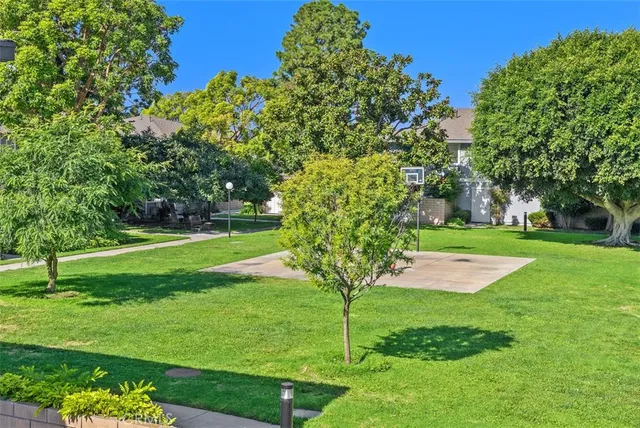 $575,000 | 16442 Poco Circle, Huntington Beach, CA 92649