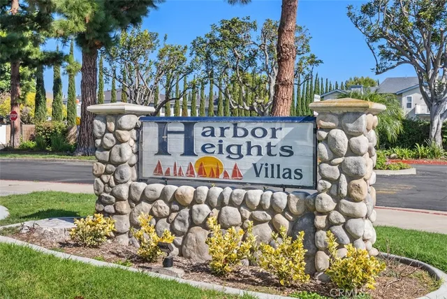 $575,000 | 16442 Poco Circle, Huntington Beach, CA 92649