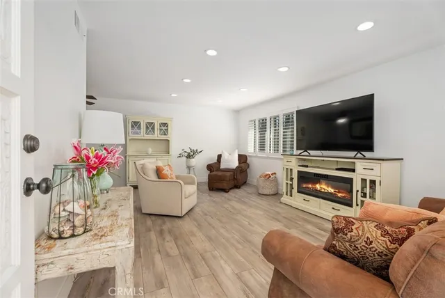 $575,000 | 16442 Poco Circle, Huntington Beach, CA 92649