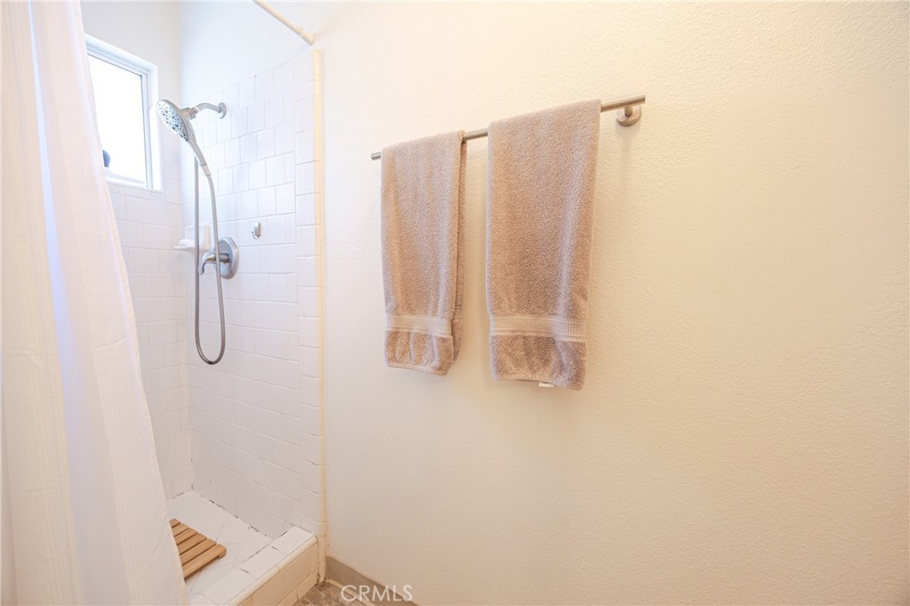 30142 Revis Road Coarsegold, CA 93614 - Photo 23 of 43 a bathroom with a shower