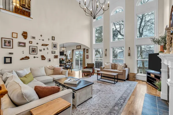 $1,049,999 | 2003 White Rock Circle, Spring Hill, TN 37174