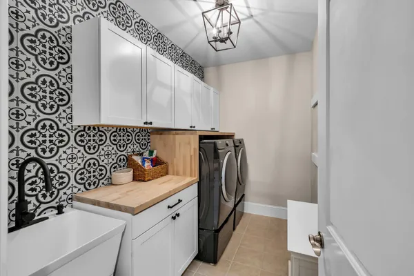 $1,049,999 | 2003 White Rock Circle, Spring Hill, TN 37174