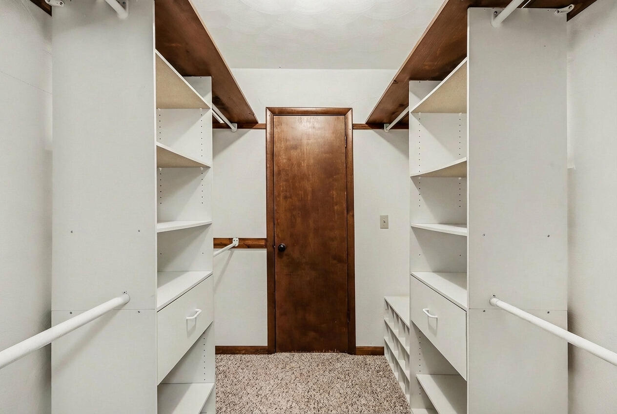 1865 South 8th Street Kalamazoo, MI 49009 - Photo 13 of 41 010-1865-8th-st-kalamazoo-mi-49009-vs