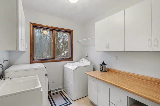 $549,914 | 1865 South 8th Street, Kalamazoo, MI 49009