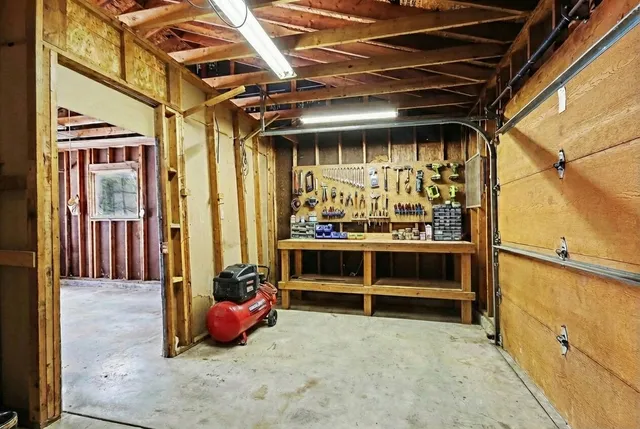 $549,914 | 1865 South 8th Street, Kalamazoo, MI 49009