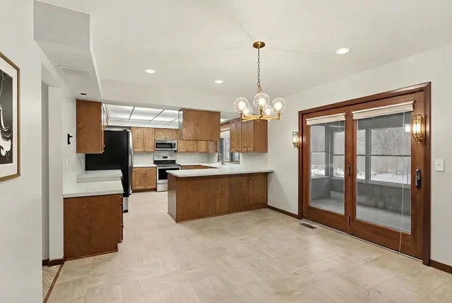 $549,914 | 1865 South 8th Street, Kalamazoo, MI 49009