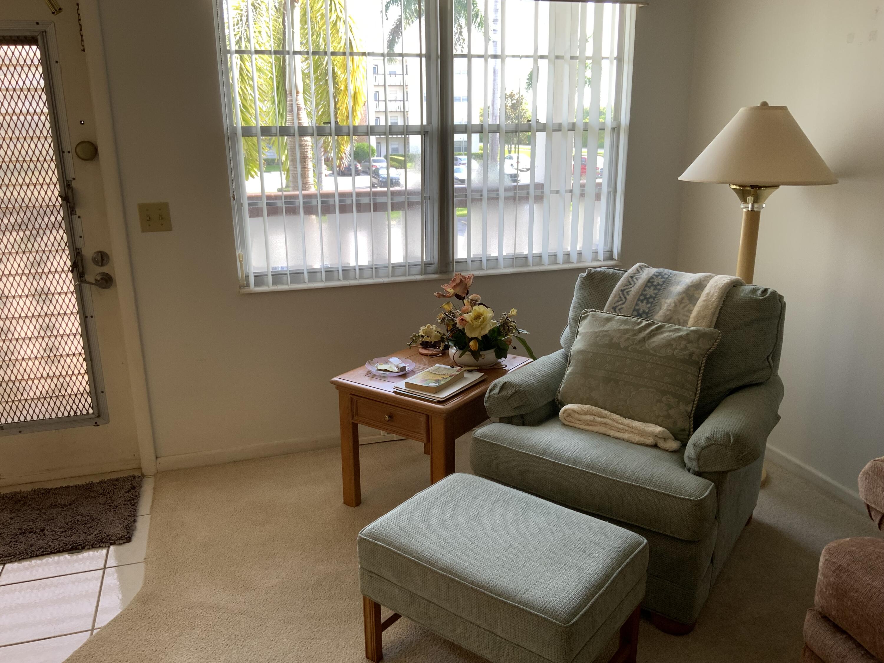 2050 Hythe A Boca Raton, FL 33434 - Photo 16 of 20 IMG_2038