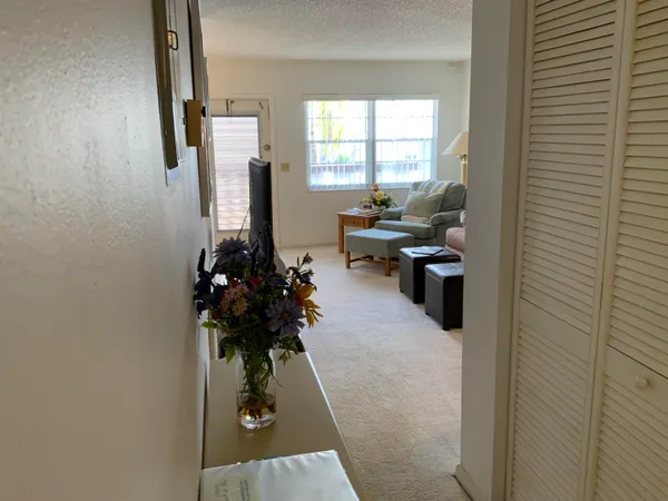 $3,200 | 2050 Hythe A, Boca Raton, FL 33434