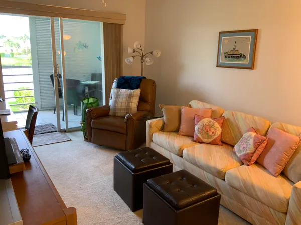$3,200 | 2050 Hythe A, Boca Raton, FL 33434