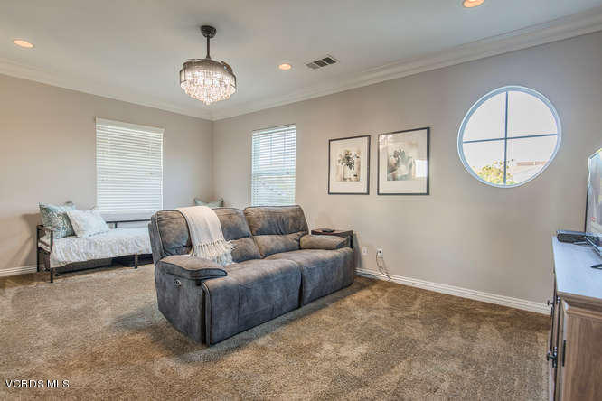 13716 Blue Ridge Way Moorpark, CA 93021 - Photo 22 of 50 13716 Blue Ridge Way Moorpark-small-022-