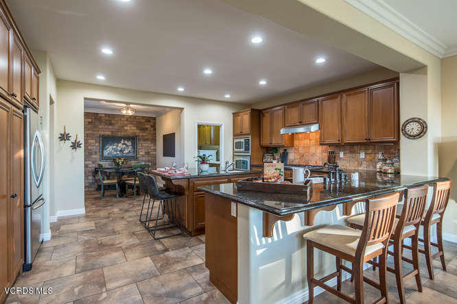 13716 Blue Ridge Way Moorpark, CA 93021 - Photo 4 of 50 13716 Blue Ridge Way Moorpark-small-004-