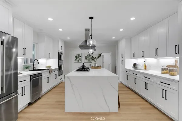 $1,935,000 | 17338 Citronia Street, Northridge, CA 91325
