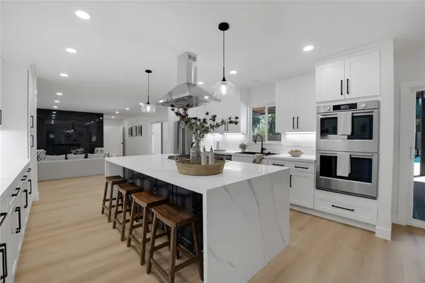 $1,935,000 | 17338 Citronia Street, Northridge, CA 91325