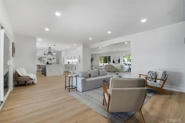 $1,935,000 | 17338 Citronia Street, Northridge, CA 91325