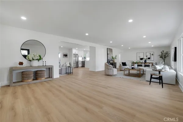$1,935,000 | 17338 Citronia Street, Northridge, CA 91325