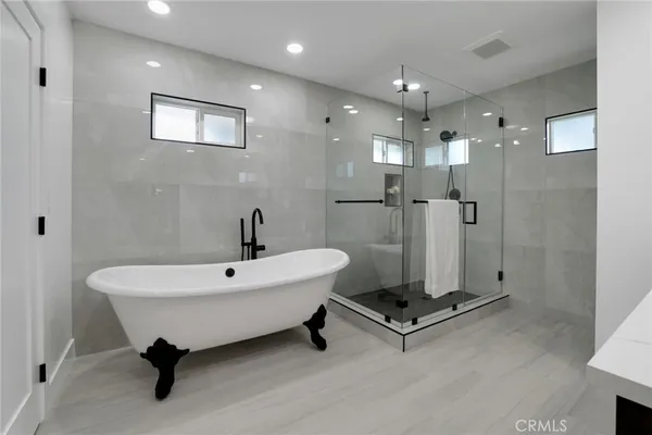 $1,935,000 | 17338 Citronia Street, Northridge, CA 91325