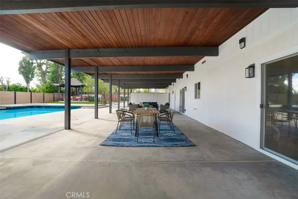 $1,935,000 | 17338 Citronia Street, Northridge, CA 91325