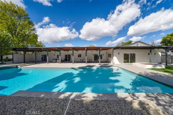 $1,935,000 | 17338 Citronia Street, Northridge, CA 91325