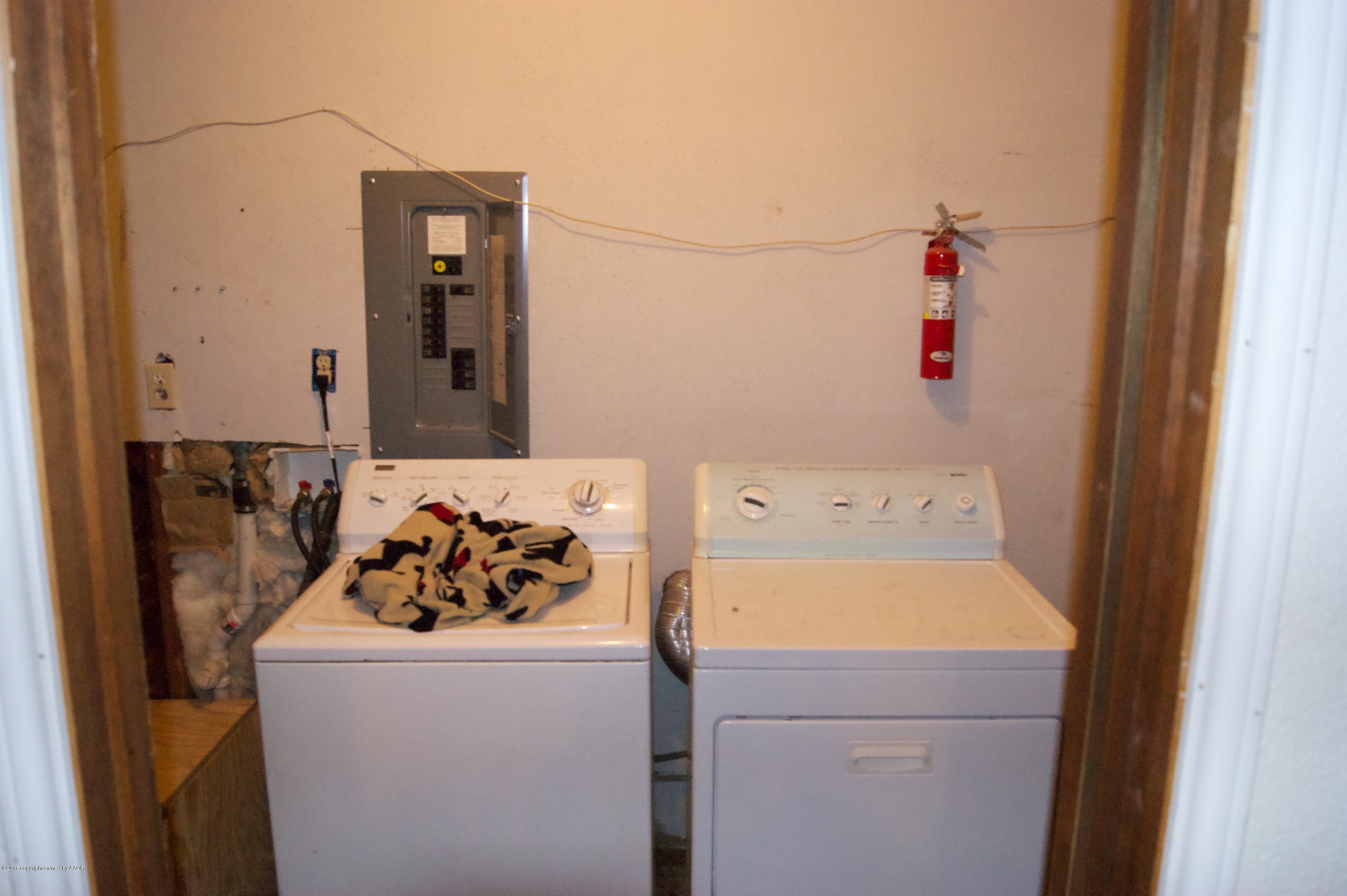 7741 Lamount Drive Amarillo, TX 79110 - Photo 34 of 42 Laundry Room