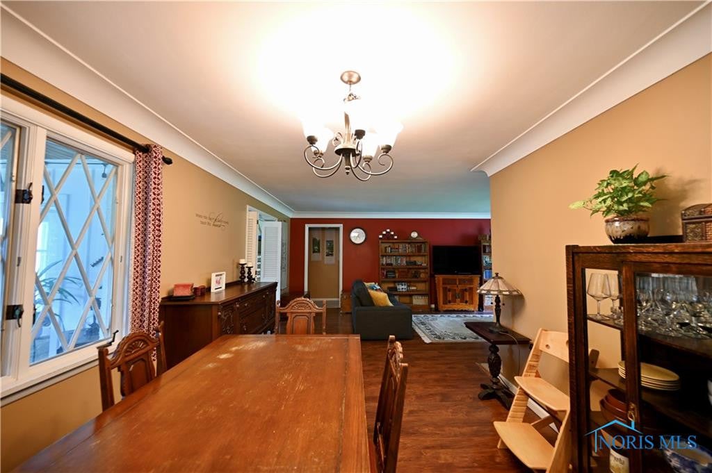 2734 Wicklow Road Toledo, OH 43606 - Photo 6 of 25 Gallery Image 6