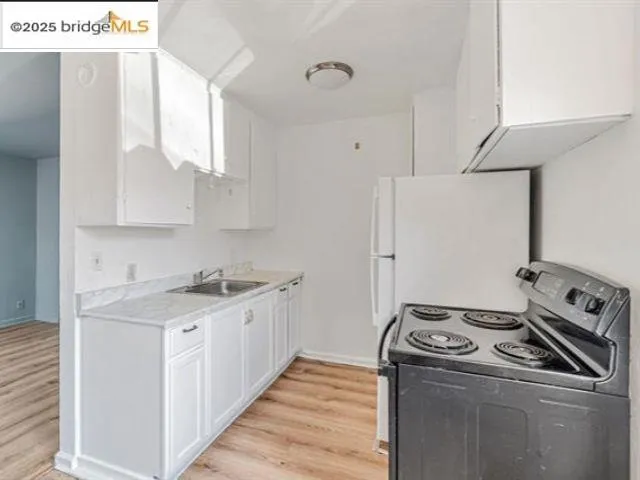 a view of an empty room with a empty space