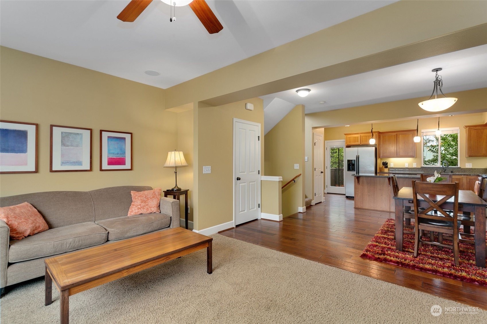 4600 Northeast 3rd Lane, Unit E1 Renton, WA 98059 - Photo 4 of 35 a living room with furniture