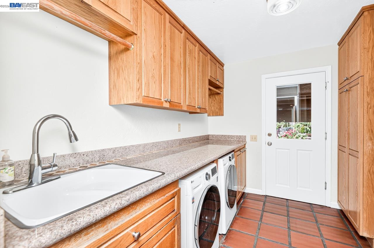 35575 Palomares Road Castro Valley, CA 94552 - Photo 27 of 85 Gallery Image 27