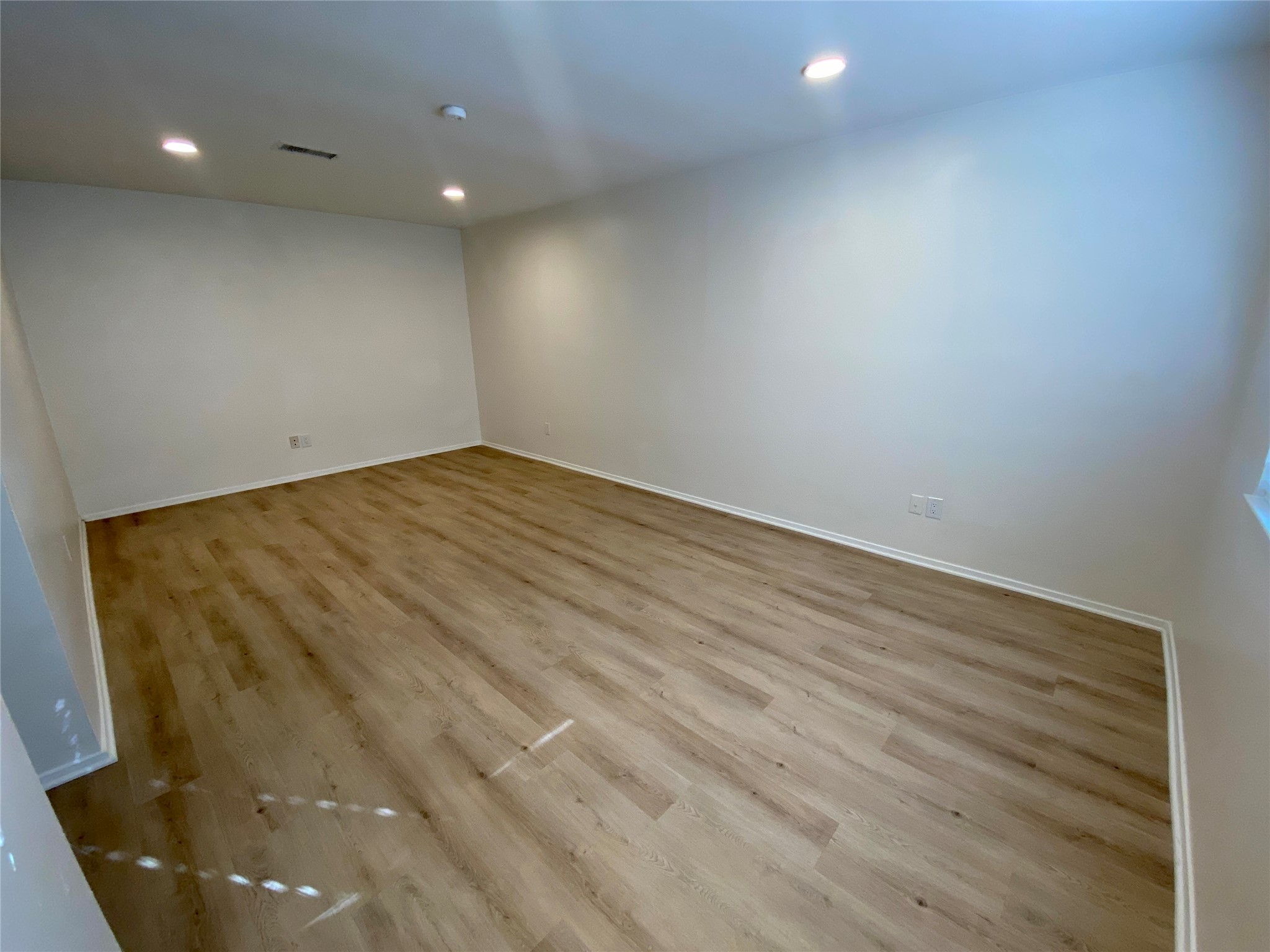 2 North Waxberry Road The Woodlands, TX 77381 - Photo 13 of 28 Large Primary Bedroom