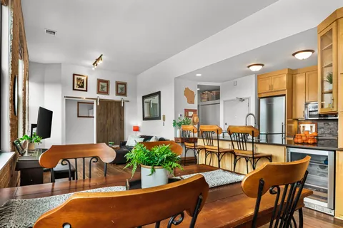 $500,000 | 123 North Blount Street, Unit 506, Madison, WI 53703