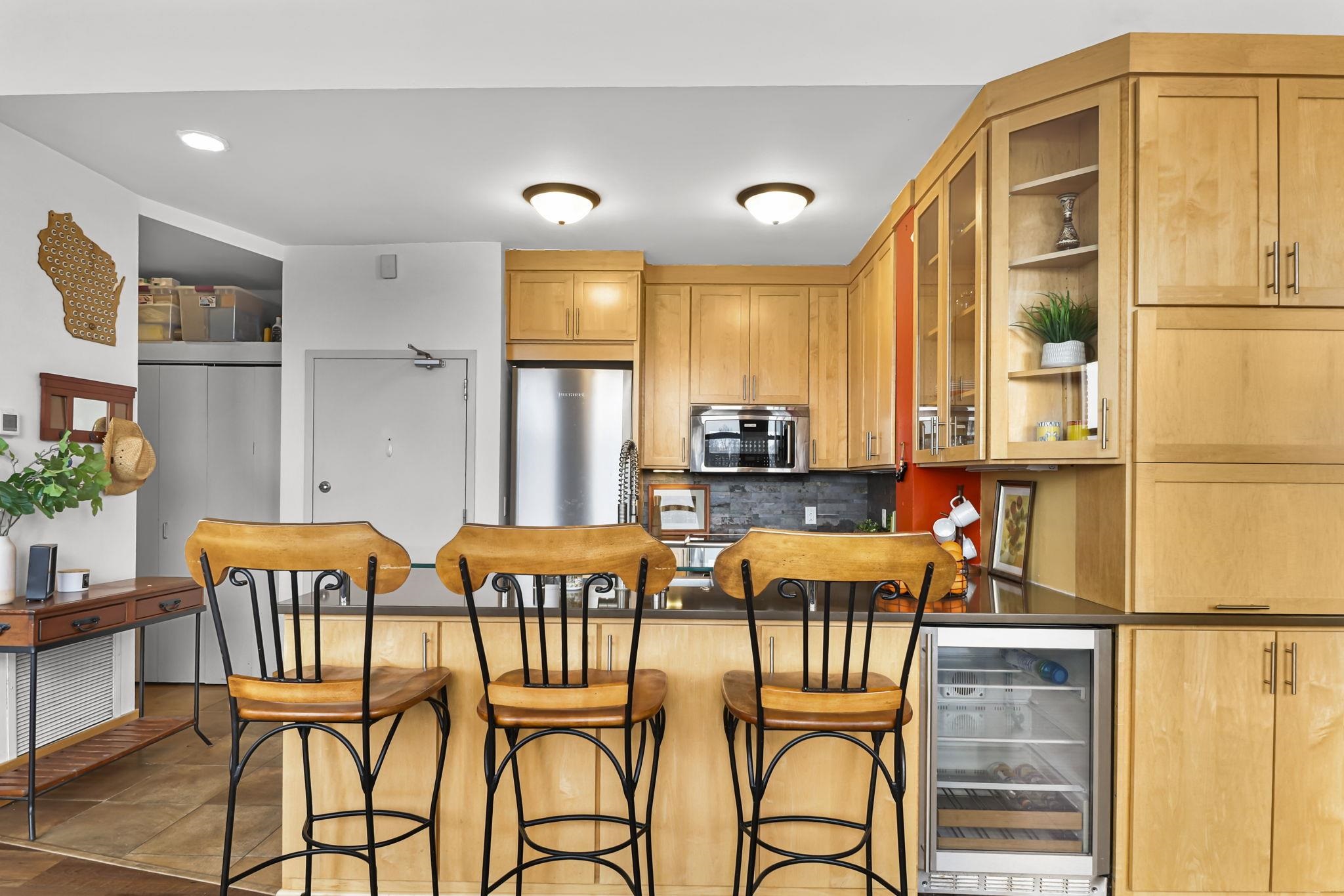 123 North Blount Street, Unit 506 Madison, WI 53703 - Photo 3 of 39