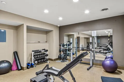 $500,000 | 123 North Blount Street, Unit 506, Madison, WI 53703