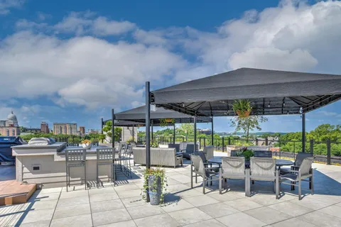 $500,000 | 123 North Blount Street, Unit 506, Madison, WI 53703