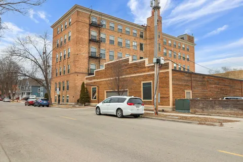$500,000 | 123 North Blount Street, Unit 506, Madison, WI 53703