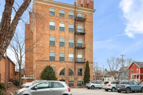 $500,000 | 123 North Blount Street, Unit 506, Madison, WI 53703