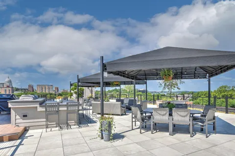 $500,000 | 123 North Blount Street, Unit 506, Madison, WI 53703