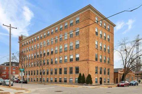 $500,000 | 123 North Blount Street, Unit 506, Madison, WI 53703