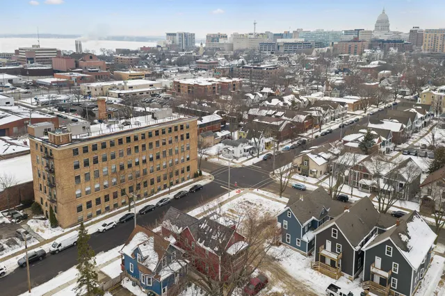$500,000 | 123 North Blount Street, Unit 506, Madison, WI 53703