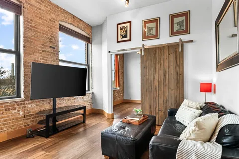 $500,000 | 123 North Blount Street, Unit 506, Madison, WI 53703