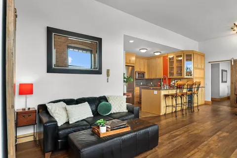 $500,000 | 123 North Blount Street, Unit 506, Madison, WI 53703