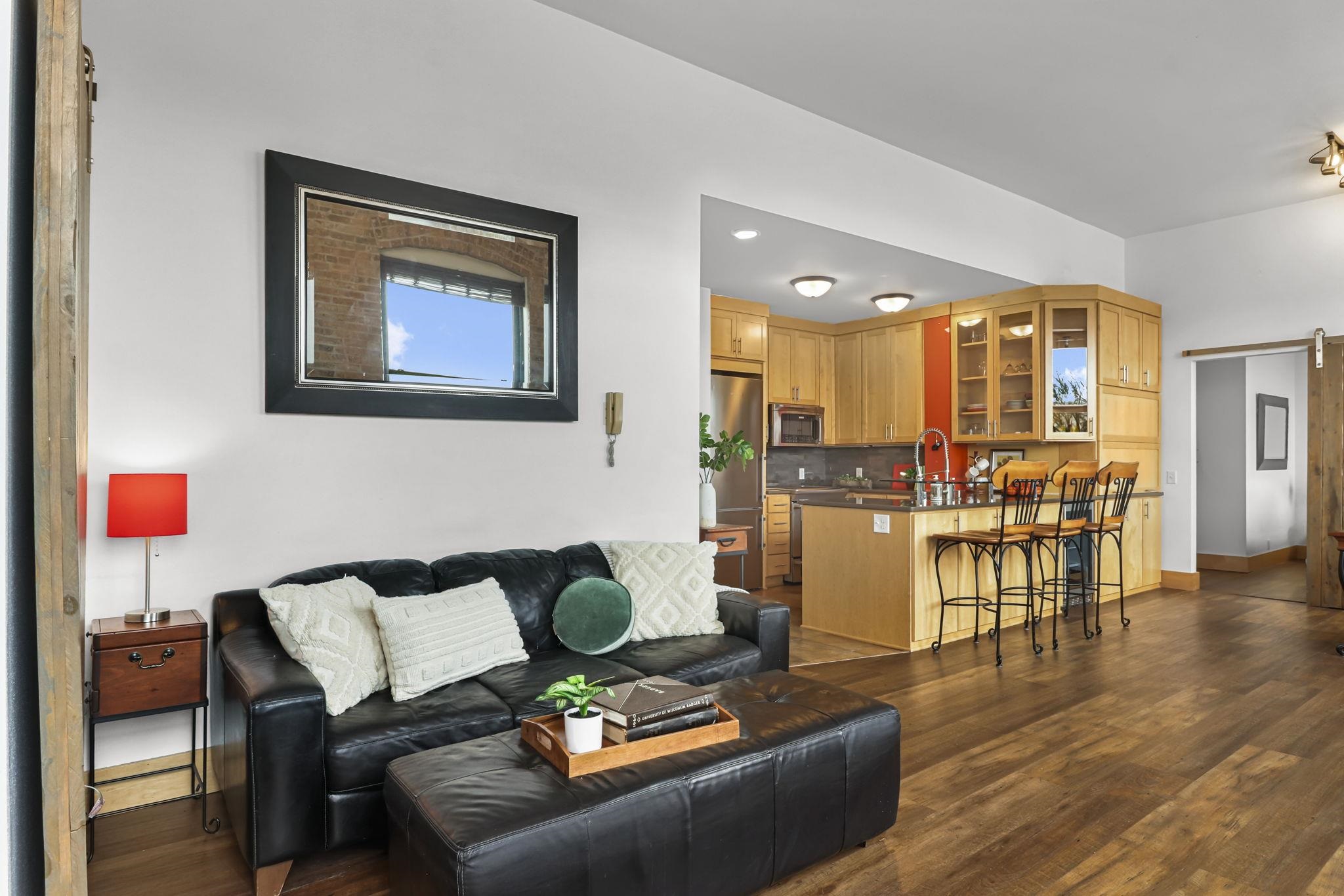 123 North Blount Street, Unit 506 Madison, WI 53703 - Photo 7 of 39