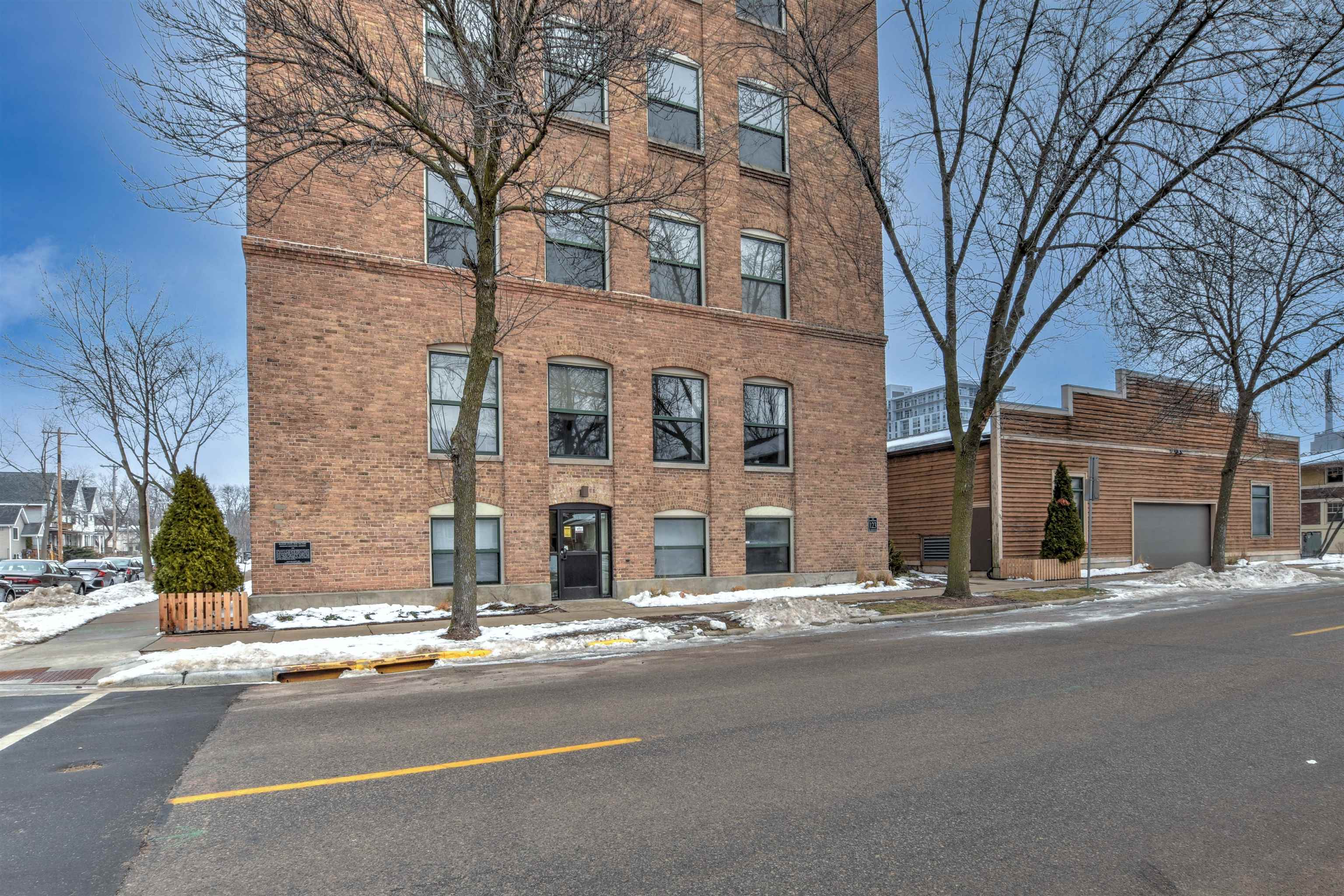 123 North Blount Street, Unit 506 Madison, WI 53703 - Photo 7 of 9