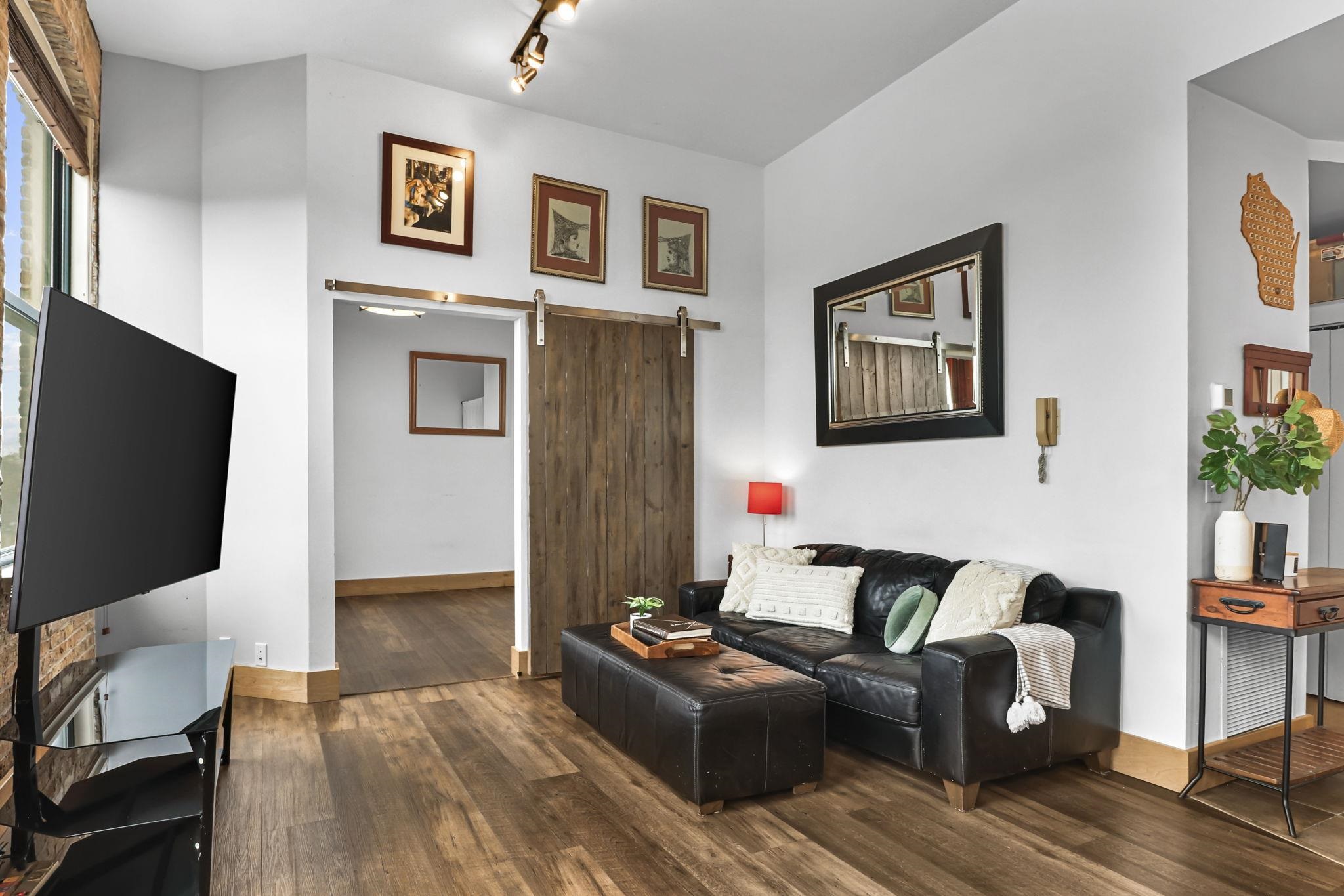 123 North Blount Street, Unit 506 Madison, WI 53703 - Photo 8 of 39