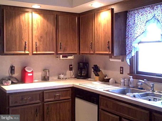 535 Rolling Hills Road Dowell, MD 20629 - Photo 2 of 18 Kitchen