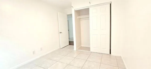 $650,000 | 10188 Southwest 53rd Court, Cooper City, FL 33328