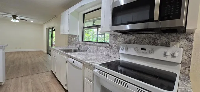 $650,000 | 10188 Southwest 53rd Court, Cooper City, FL 33328