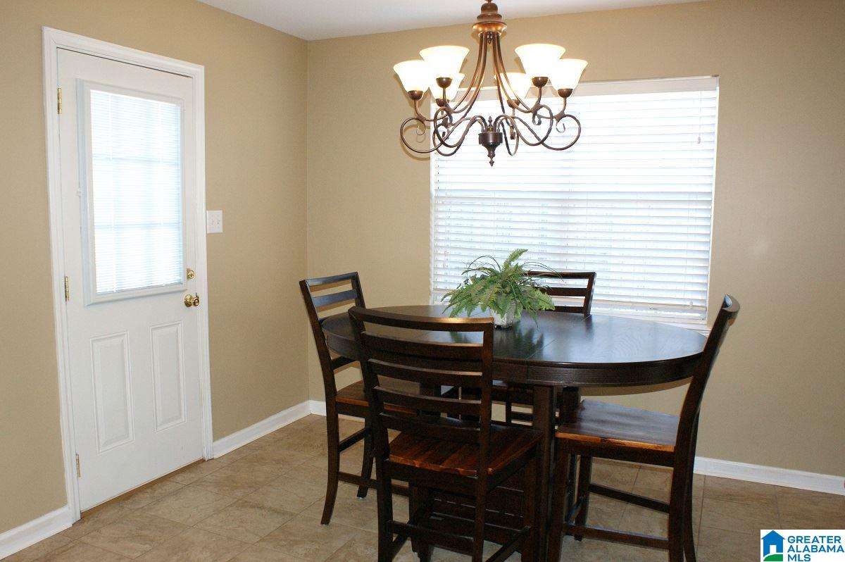 196 Pebble Circle Pelham, AL 35124 - Photo 4 of 16