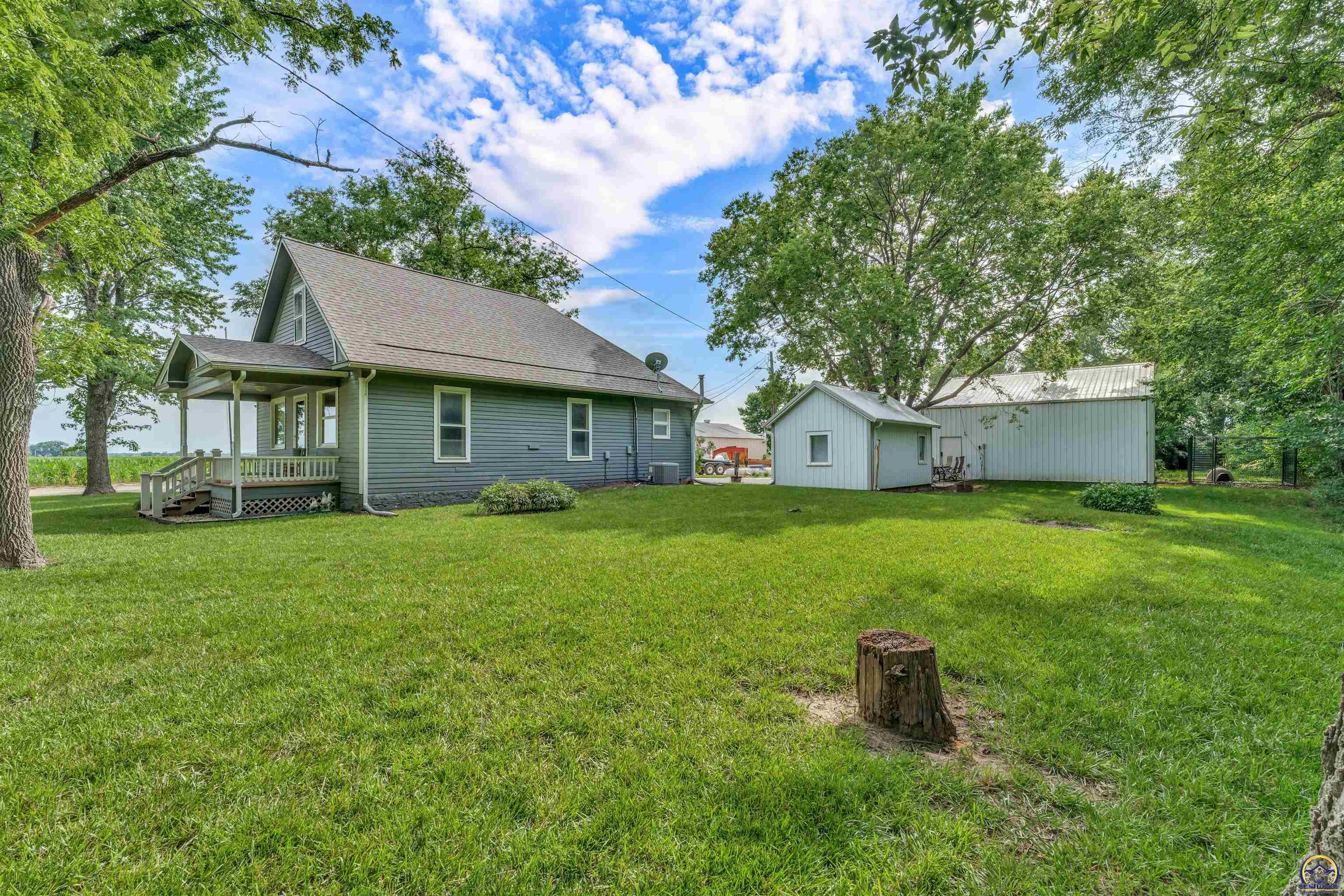 6521 Northwest Hall Road Rossville, KS 66533 - Photo 8 of 33
