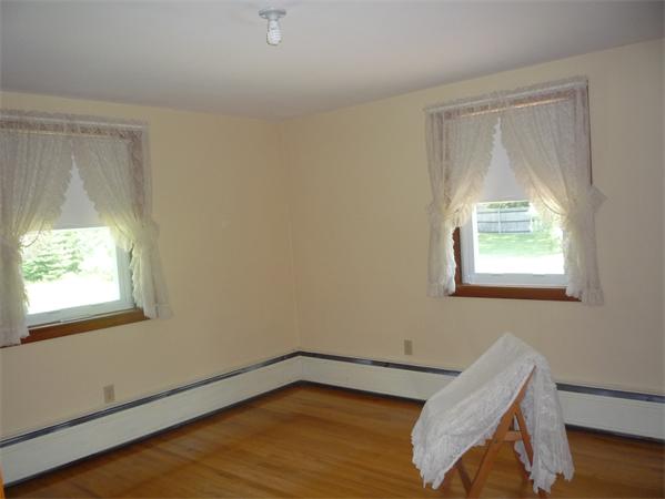 241 Pommogussett Road Rutland, MA 01543 - Photo 10 of 16