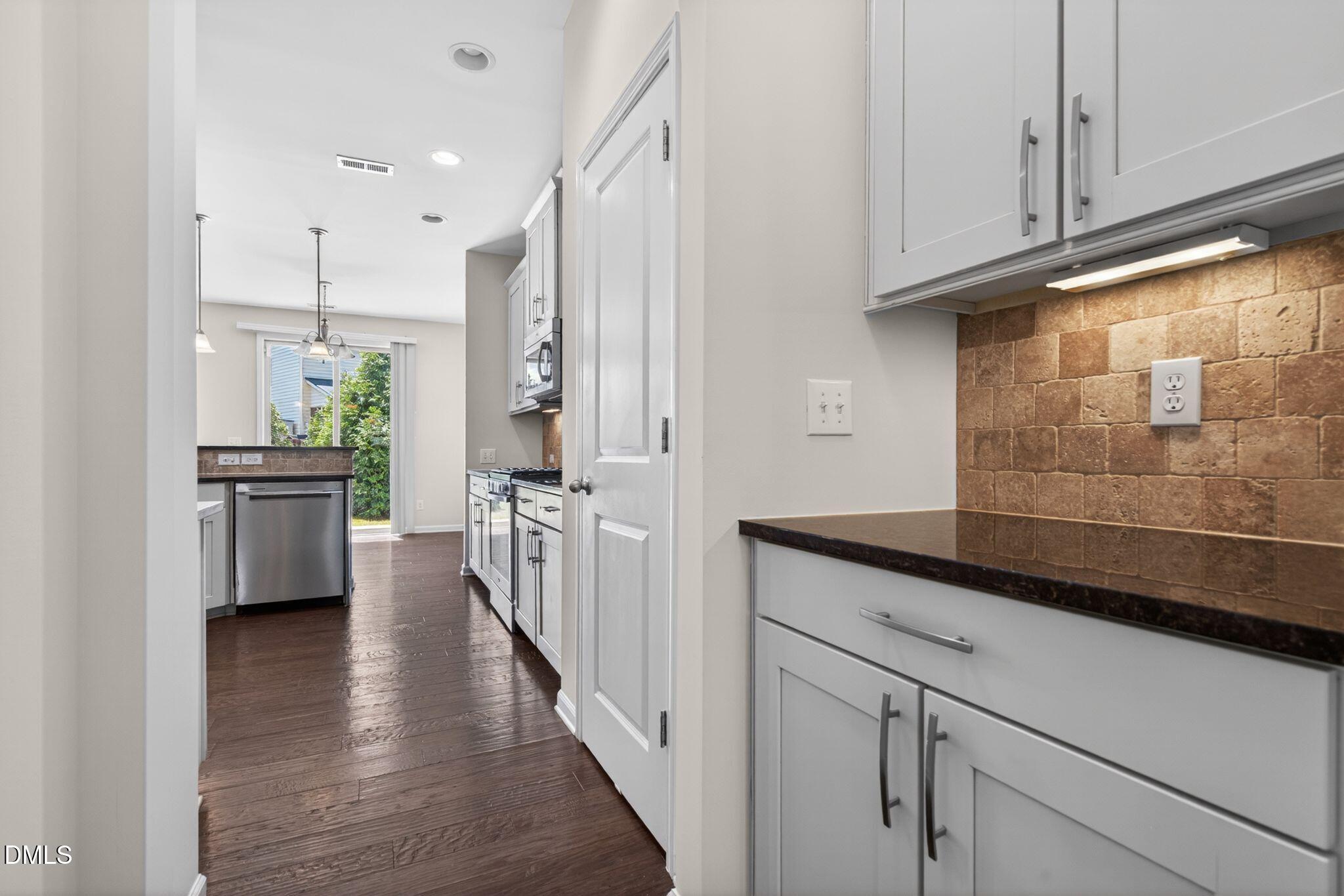 817 Wickham Ridge Road Apex, NC 27539 - Photo 12 of 58 42_NJO05105